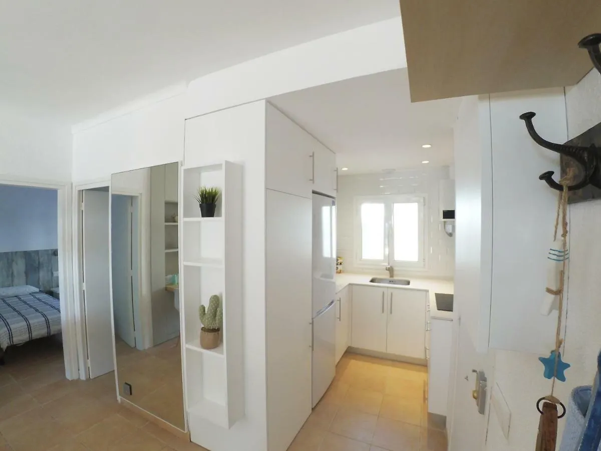 New Madrague Beach Roses Apartman
