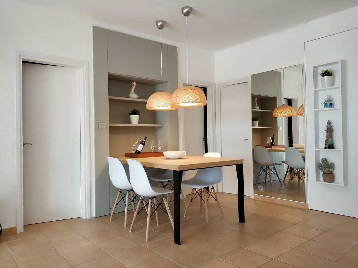 New Madrague Beach Roses Apartment
